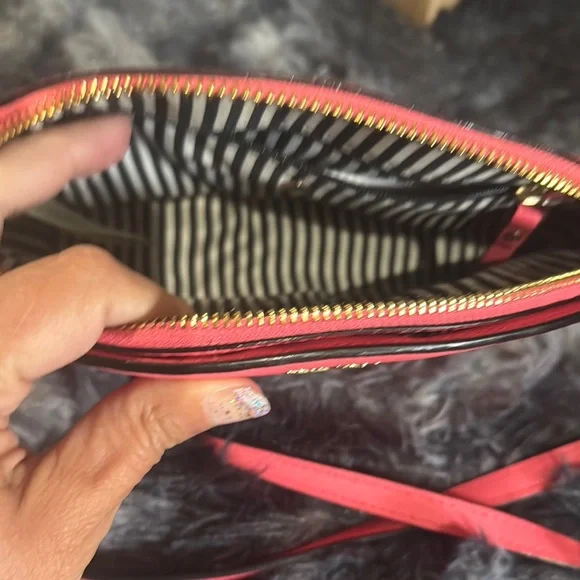 Kate Spade Pink Crossbody Bag with Gold Chain - Picture 4 of 4